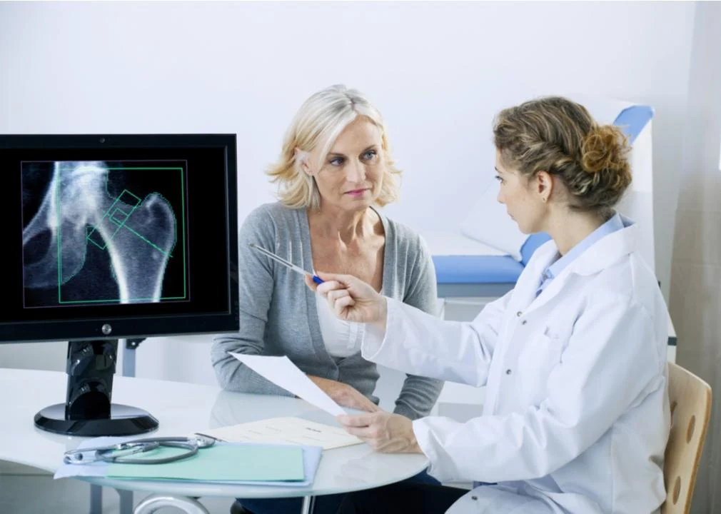 Woman in bone mass consultation.